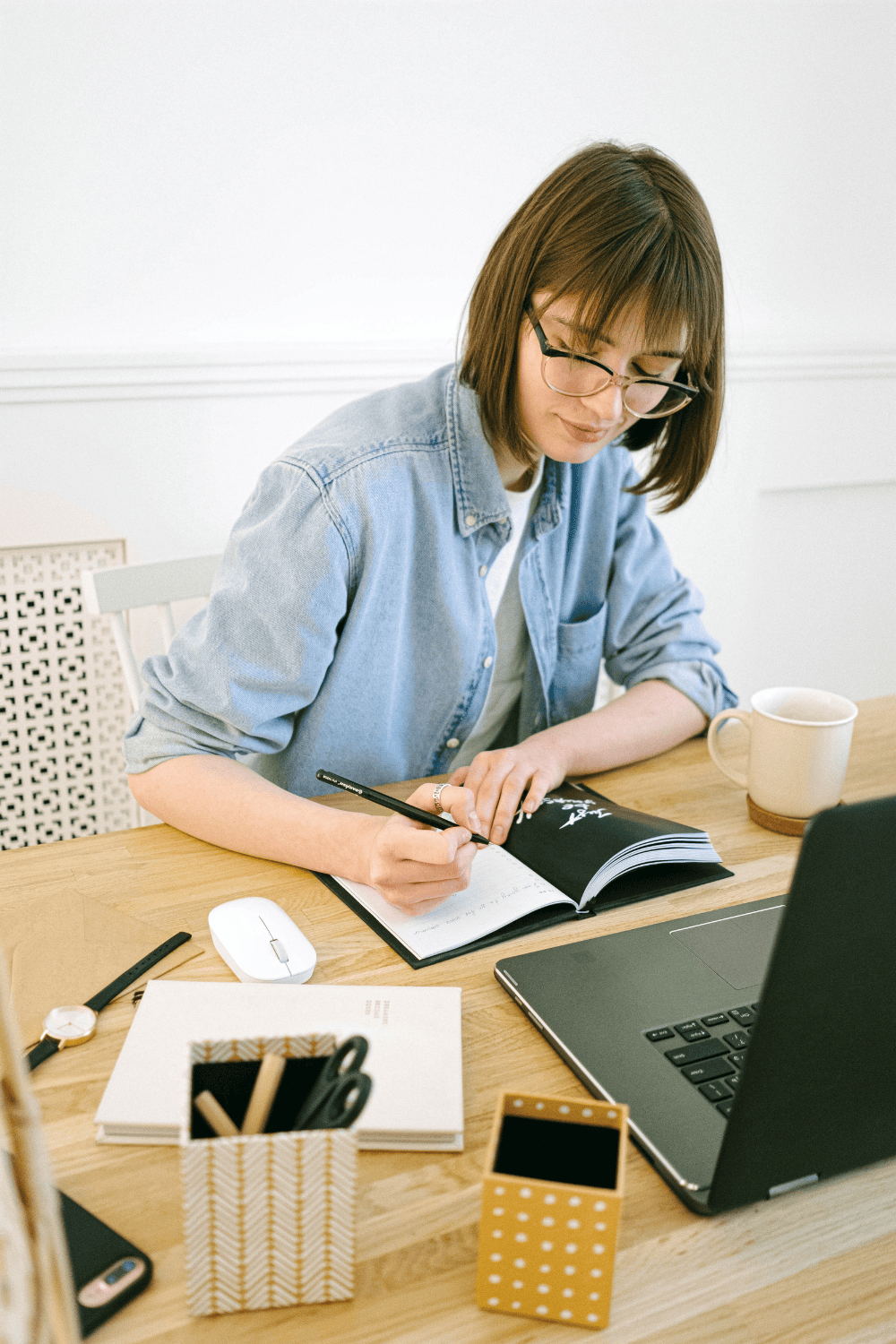 Megan Off The Mat, budget lifestyle blogger shares Mindful Productivity For A Busy Mom.